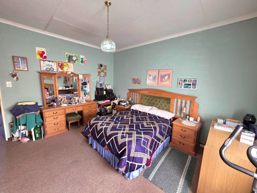 4 Bedroom Property for Sale in Jordania Free State